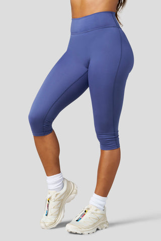 W2316 - Elevate Capri Leggings