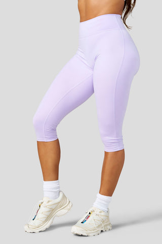 W2316 - Elevate Capri Leggings