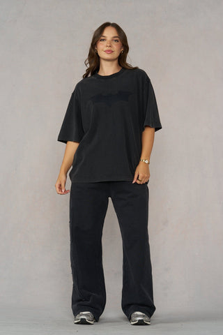 W4103 Batman Lived-in Tee
